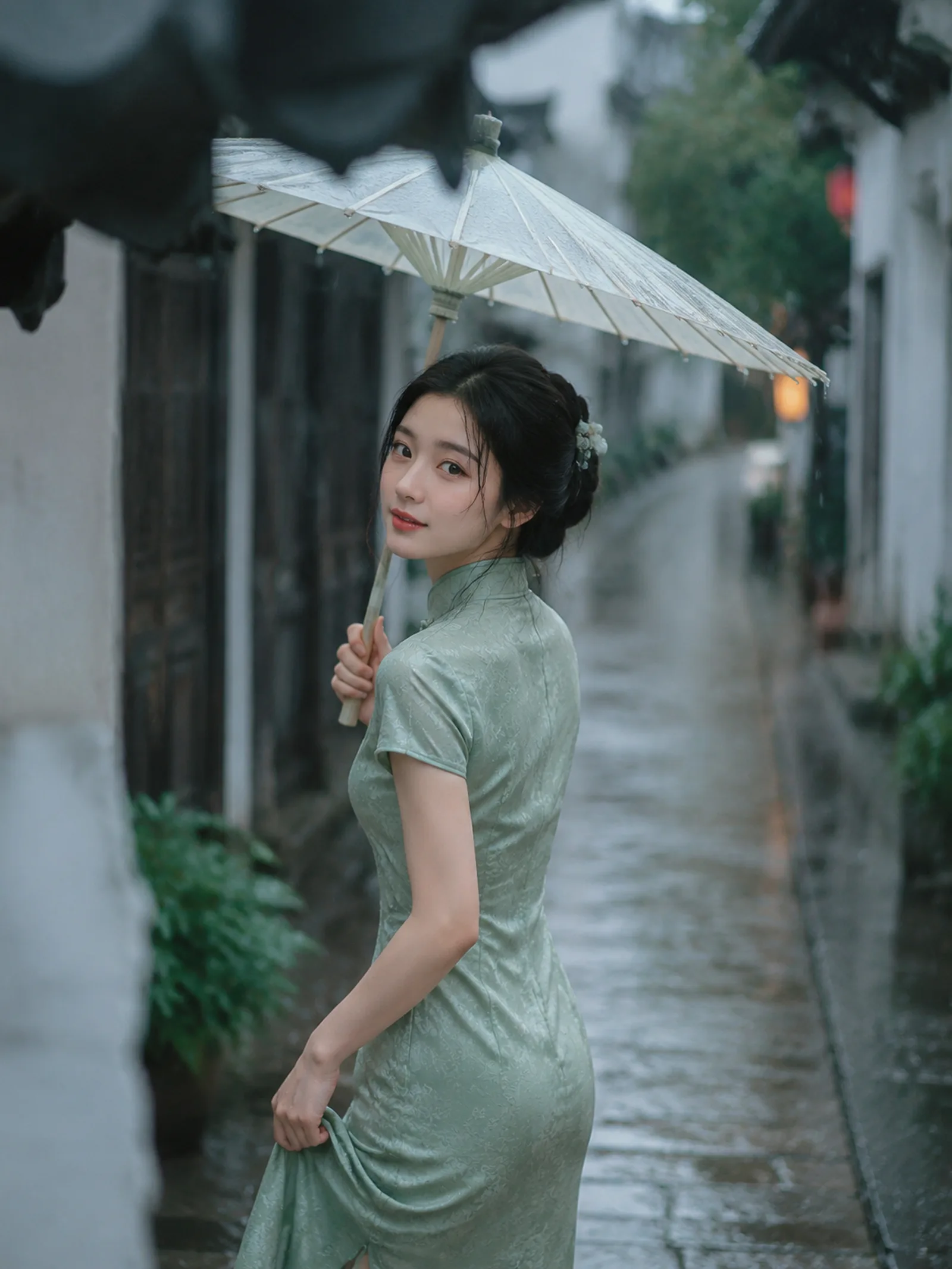 清新江南古风写真，年轻漂亮东方女生，温柔鹅蛋脸，精致淡眉，大眼睛，小巧嘴唇，柔和